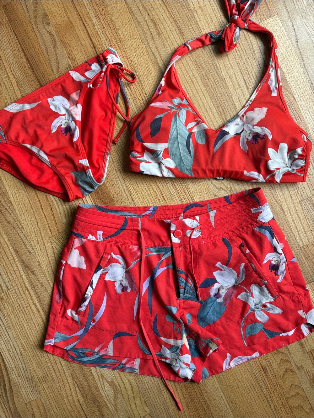 Athleta small top medium/4 bottoms Red Floral Three-Piece Women's Swim Set